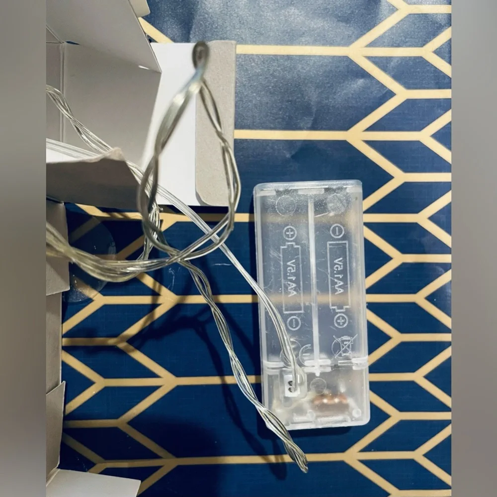LOVE & LEAVES metal gold leaf string lights